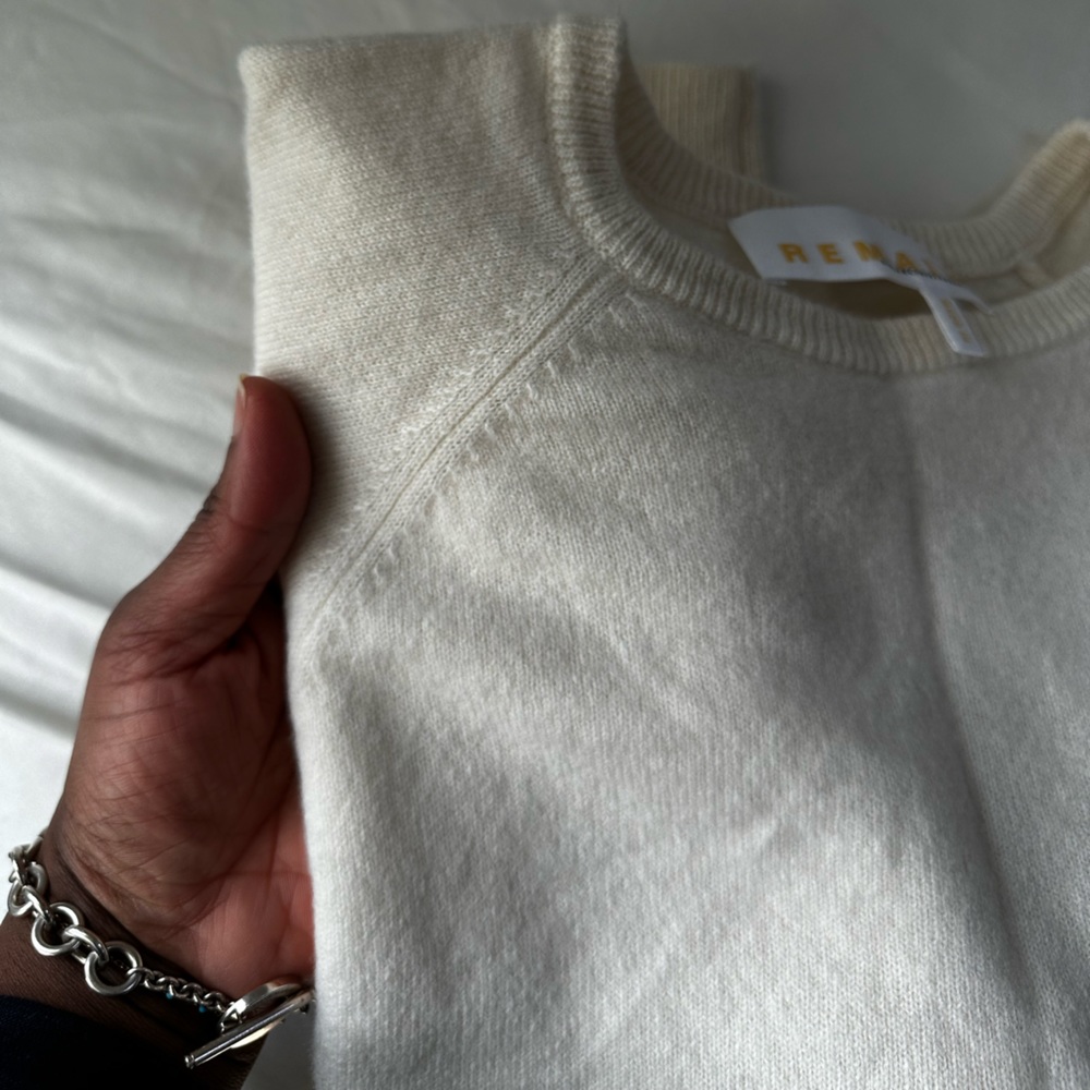 Remain Sweater - Picture 5 of 8